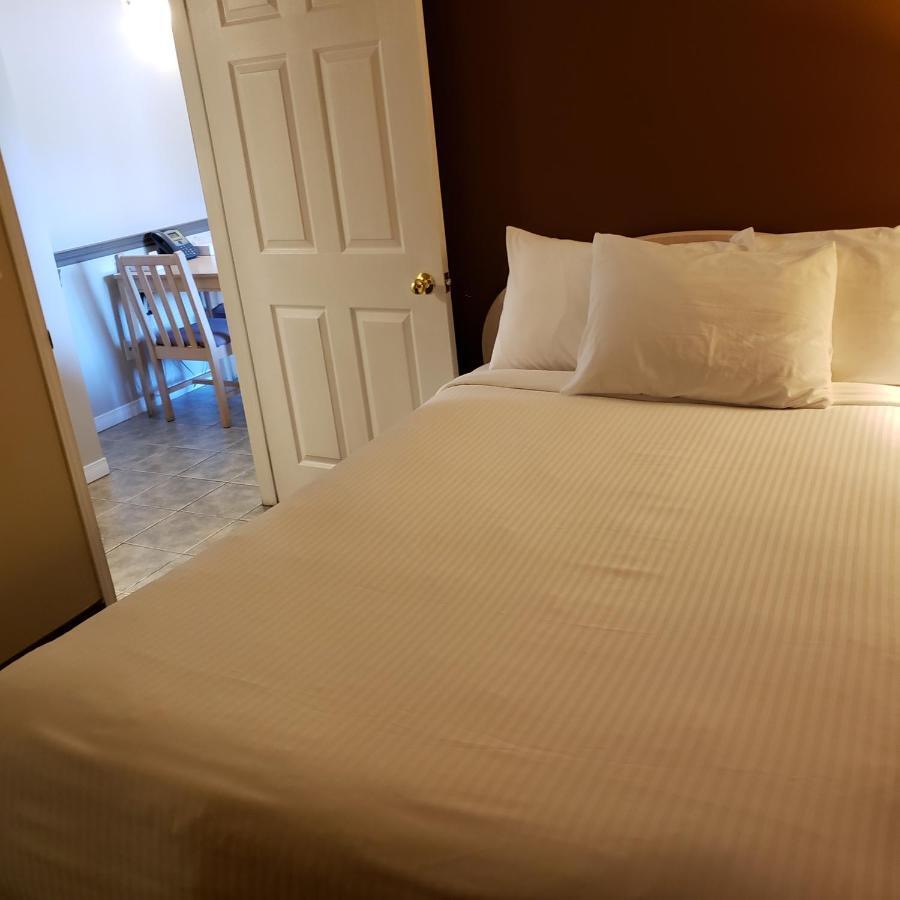 Shemron Suites Hotel Deep River Εξωτερικό φωτογραφία